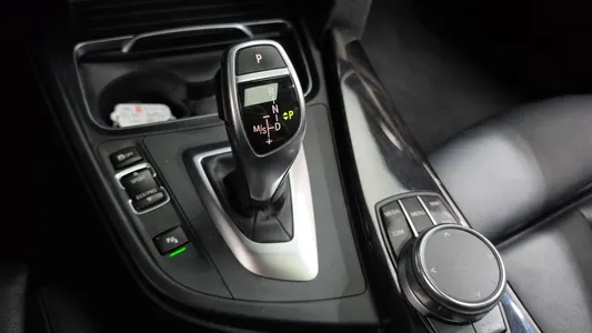 BMW 3 Series (F30) 320i 2018 9