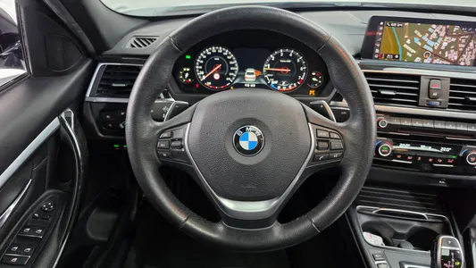 BMW 3 Series (F30) 320i 2018 14