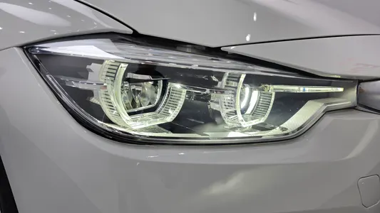 BMW 3 Series (F30) 320i 2018 22