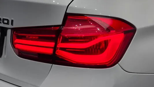 BMW 3 Series (F30) 320i 2018 23