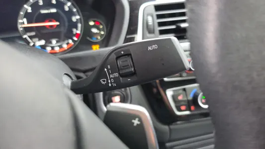 BMW 3 Series (F30) 320i 2018 28
