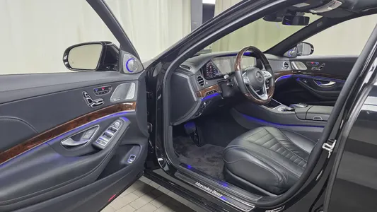 Mercedes-Benz S-Class W222 S560L 4MATIC 2017 10