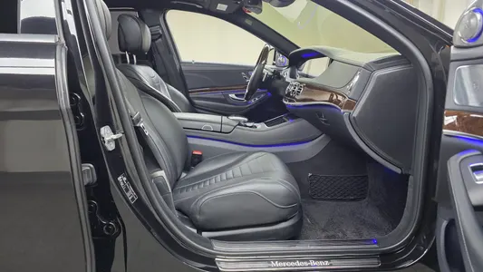 Mercedes-Benz S-Class W222 S560L 4MATIC 2017 26