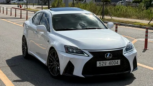 Lexus IS F 5.0 2011