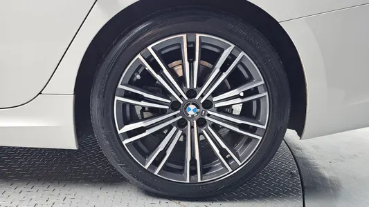 BMW 3 Series (G20) 320i M 2021 5