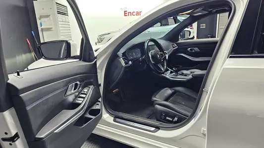 BMW 3 Series (G20) 320i M 2021 10