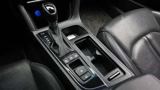 Hyundai LF LPI () 2014 9
