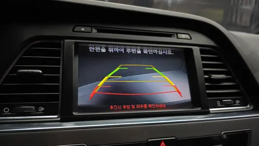 Hyundai LF LPI () 2014 14