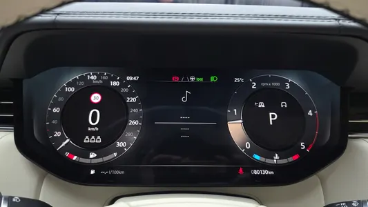 Land Rover 5 D350 AB 2023 7