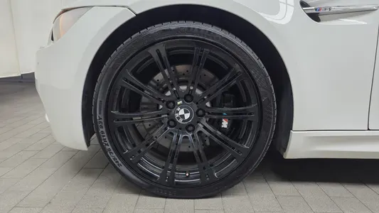 BMW M3 (E90) M3 2013 5