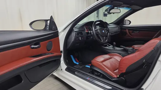 BMW M3 (E90) M3 2013 10