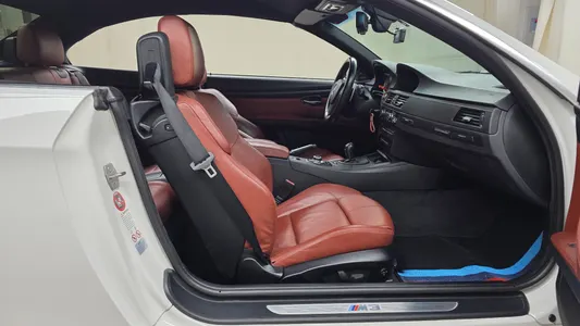 BMW M3 (E90) M3 2013 27
