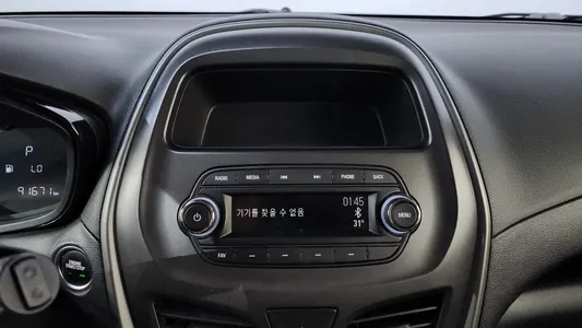 Chevrolet Spark LT 2019 13