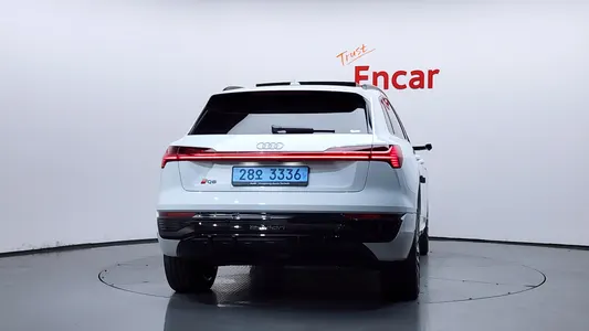 Audi Q8 e- (GE) 55 2024 4