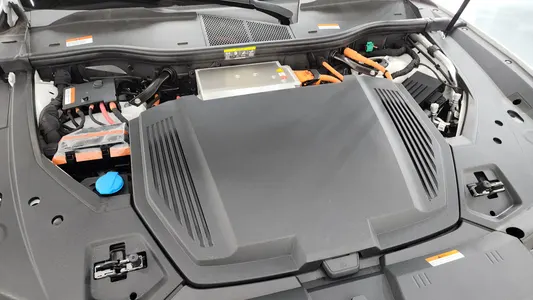 Audi Q8 e- (GE) 55 2024 6