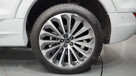 Audi Q8 e- (GE) 55 2024 21