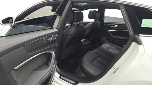 Audi A7 (4K) 55 TFSI 2021 11