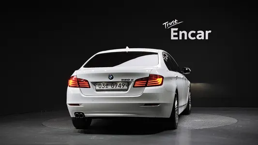 BMW 5 Series (F10) 520d 2014 4