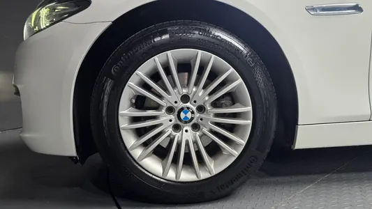 BMW 5 Series (F10) 520d 2014 5