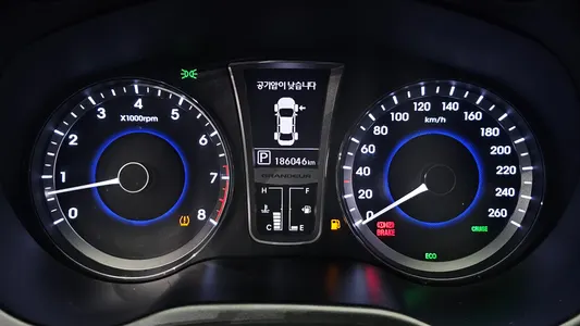 Hyundai Grandeur HG HG300 2011 8