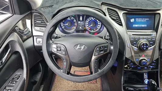 Hyundai Grandeur HG HG300 2011 13
