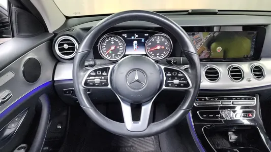 Mercedes-Benz E-Class W213 E300 2019 13
