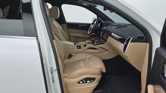 Porsche (PO536) 3.0 2019 11