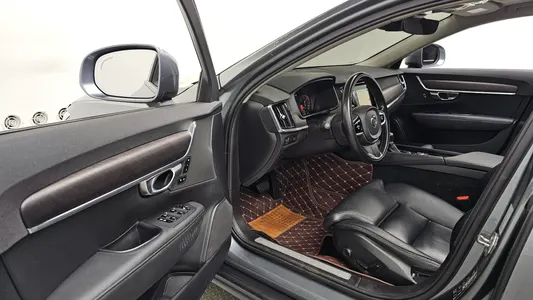 Volvo V90 D5 AWD 2017 10