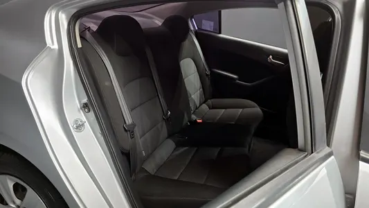 Kia K3 2017 12