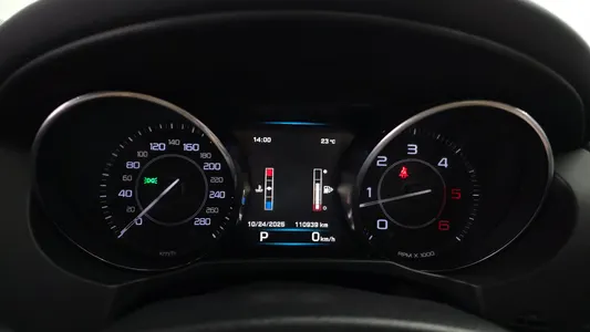 Jaguar XE 20d 2016 8