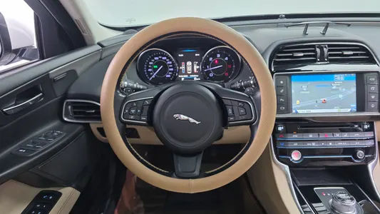 Jaguar XE 20d 2016 14