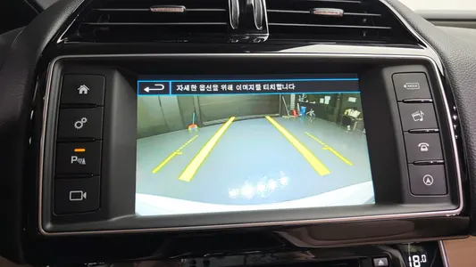 Jaguar XE 20d 2016 16