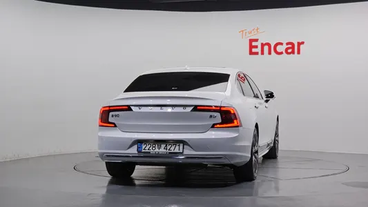 Volvo S90 B5 2021 4