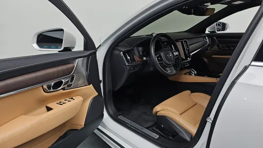 Volvo S90 B5 2021 10