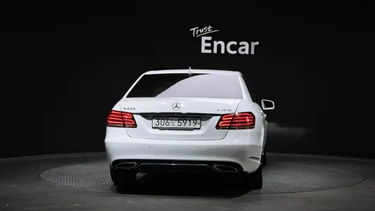 Mercedes-Benz E-Class W212 E220 2015 4