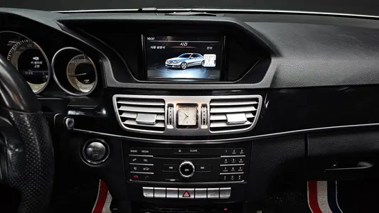 Mercedes-Benz E-Class W212 E220 2015 14