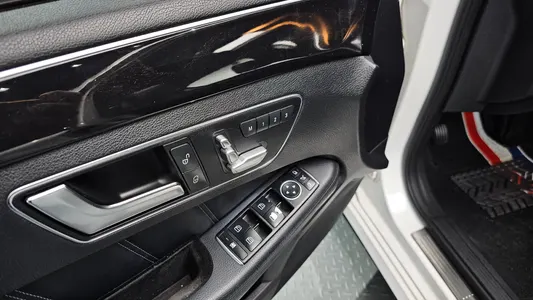 Mercedes-Benz E-Class W212 E220 2015 18