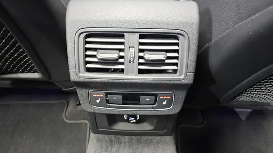 Audi Q5 (FY) 50 TDI 2020 17