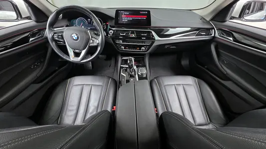 BMW 5 Series (G30) 520i 2019 7