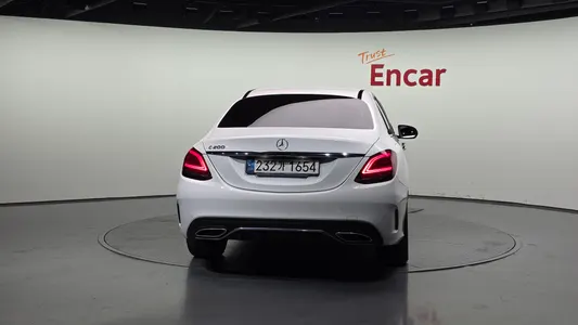Mercedes-Benz C-Class W205 C200 AMG Line 2020 4