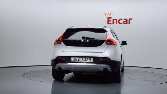Volvo V40 D3 2018 4