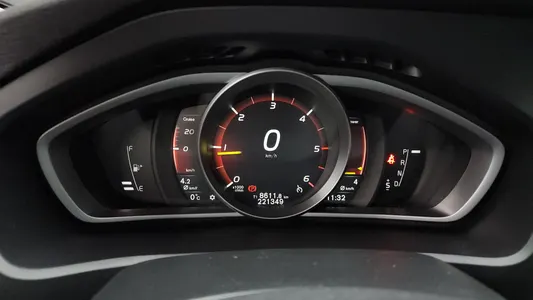 Volvo V40 D3 2018 8