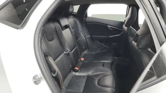 Volvo V40 D3 2018 12