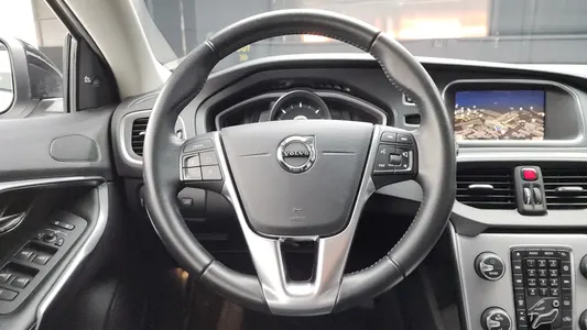 Volvo V40 D3 2018 13