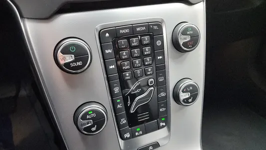 Volvo V40 D3 2018 18