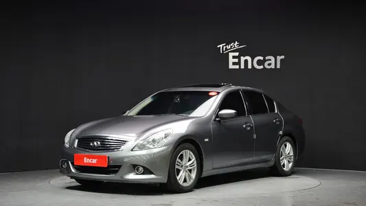 Infiniti G25 2011