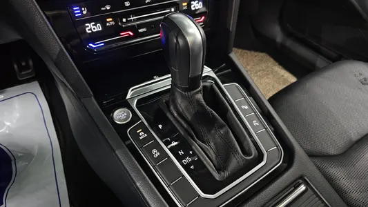 Volkswagen 아테온 2.0 TDI 2022 9