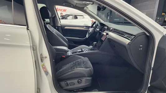 Volkswagen GT(B8) 2.0 TDI 2021 11