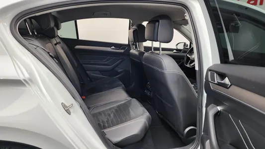 Volkswagen GT(B8) 2.0 TDI 2021 12