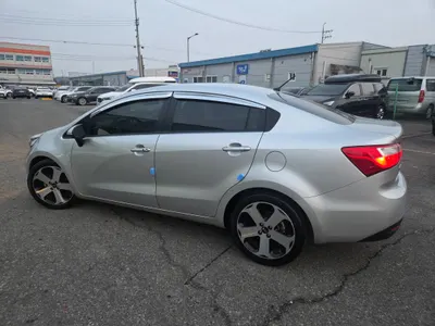 Kia 프라이드 1.6 GDI 2012 5